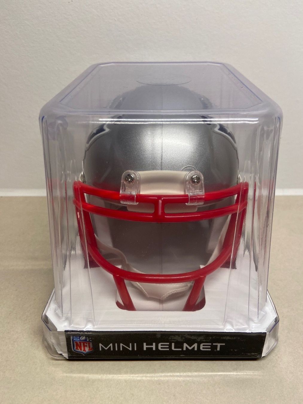 NFL Antike Kleidung: New England Patriots Mini Helmet Speed – Neu und originalverpackt aus Muttenz von US_Sport_Schweiz 1
