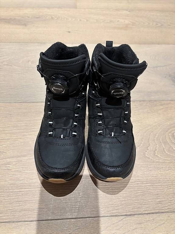 Bench Scarpe per ragazzi: Winterschuhe Bench Grösse 31 – Usato da Ebmatingen venduto da N.Bu