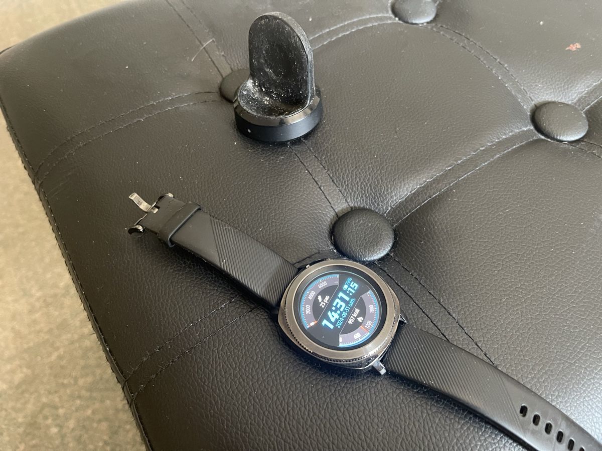 Réveils: Samsung Gear S3 Frontier, montre connectée – D'occasion à Lausanne par ken_v8xy 3
