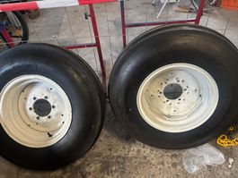 Ford Traktor Sehr Schöne Orginal Vorderräder
