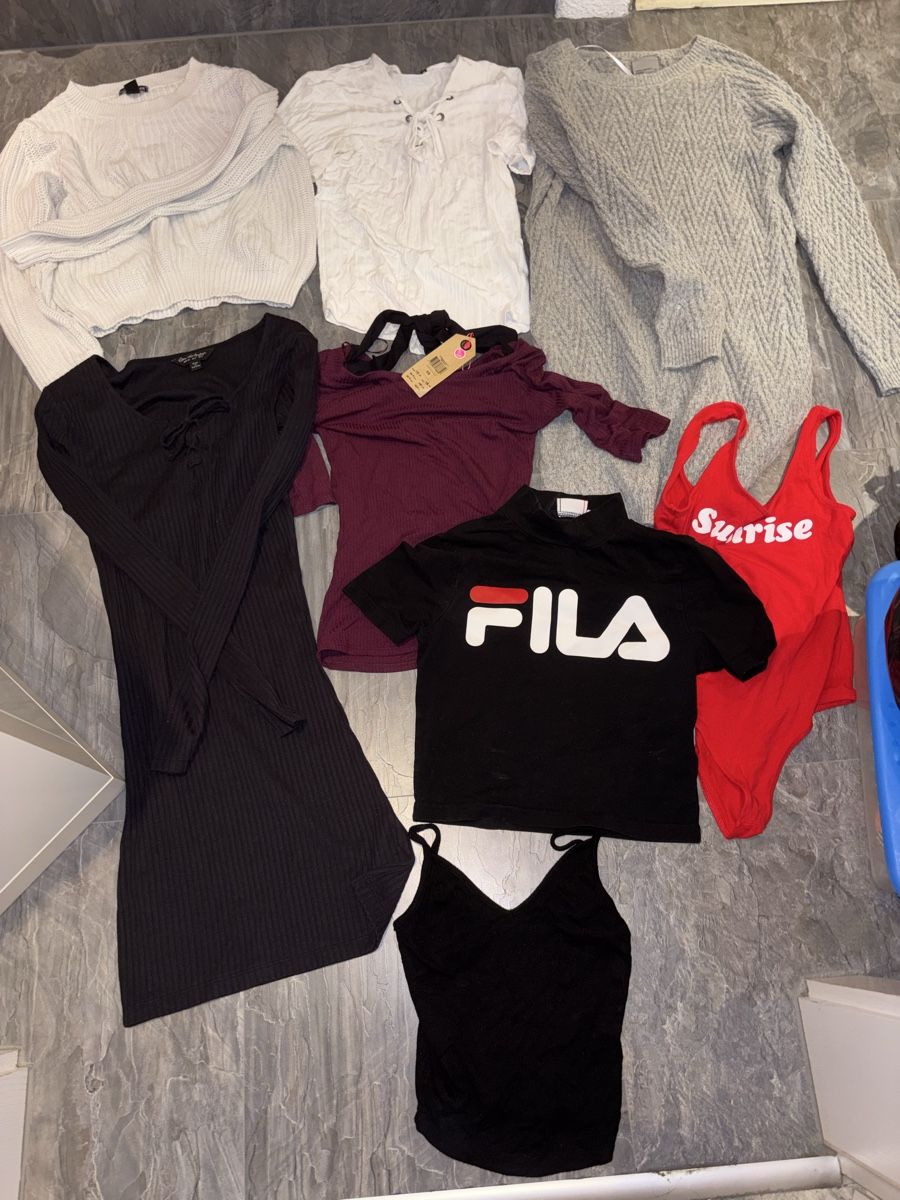 Lotti di vestiti: Kleiderset Grösse xs  – Usato da Fislisbach venduto da secondhandF