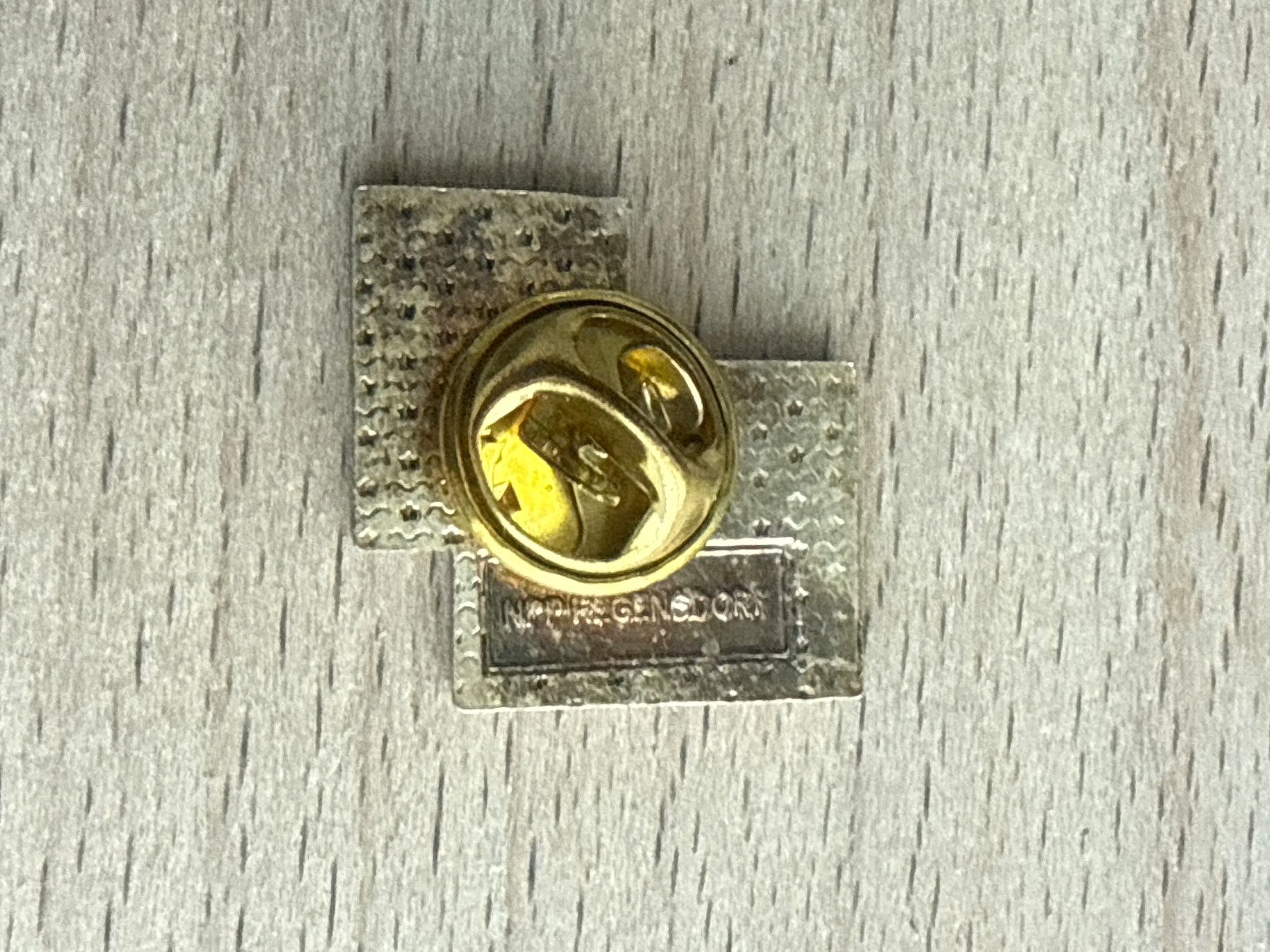 Placchette & Badge: Pin Tuffli & Partner Architektur Büro – Usato da Glattbrugg venduto da Schweigmatt 1