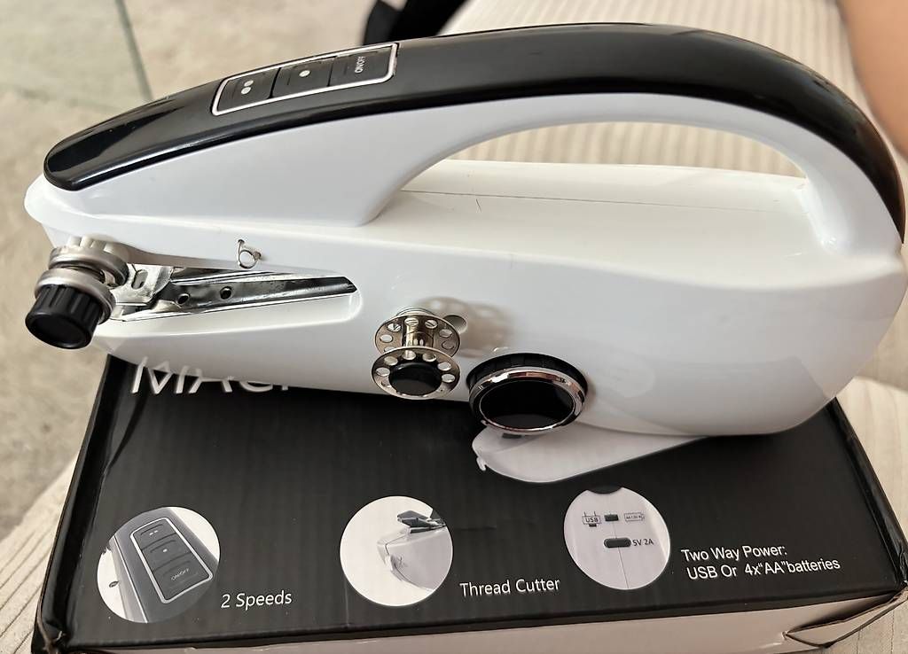 Nähmaschinen: Mini machine à coudre portable  2 vitesses  USB / piles – Neu und originalverpackt aus Brent von BenPerret 1