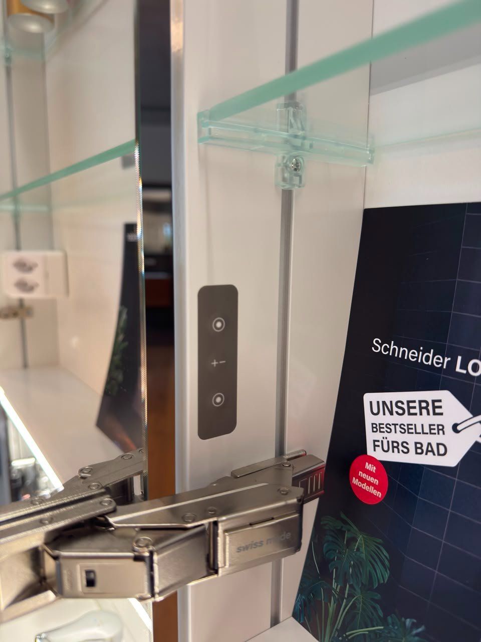 Schneider Spiegelschränke: Spiegelschrank Schneider Low plus – Neu und originalverpackt aus Vaduz von OHT_9490 5