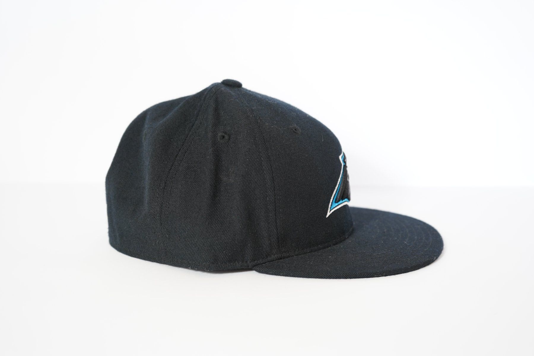 Reebok Copricapi, berretti & cappellini: Reebok Sideline Cap Carolina Panthers NFL – Usato da Sörenberg venduto da bol_8lfr 1