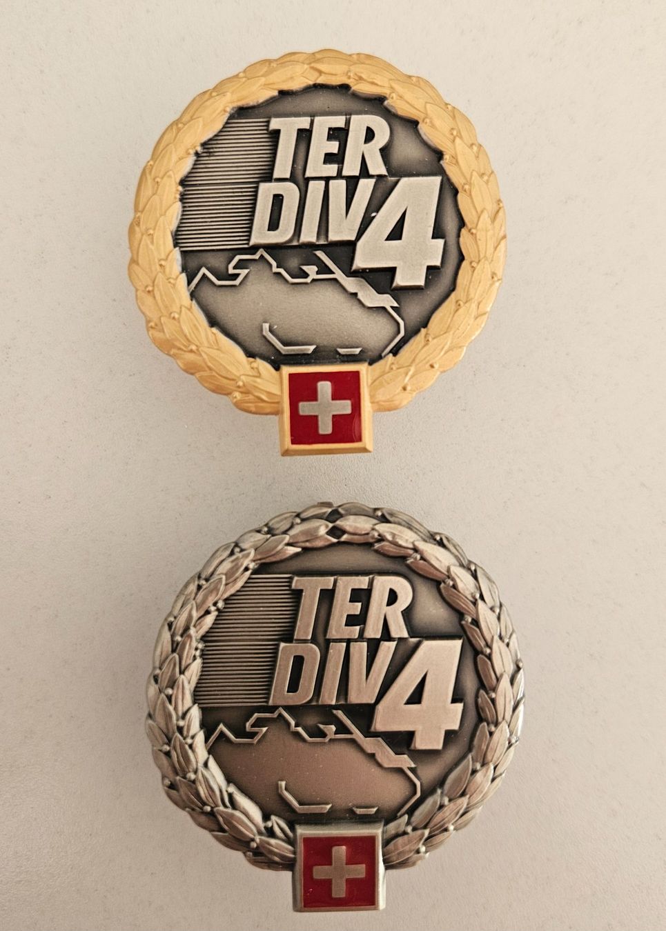 Armée suisse Plaquettes & Badges: Peret Emblem Schweizer Armee – Neuf (Voir description) à Urdorf par reg_q6nr