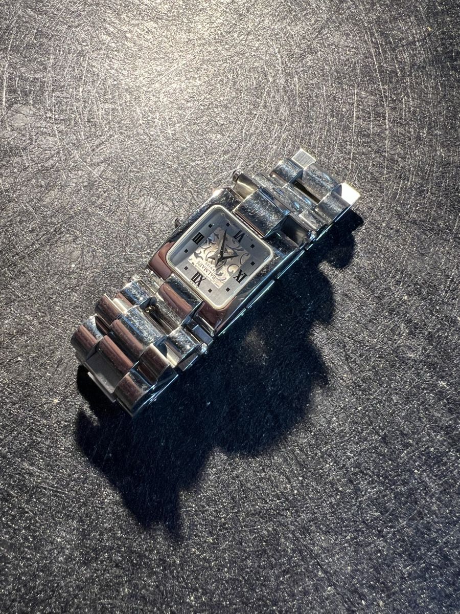 Balmain Orologi: Balmain Uhr – Usato da Laufen venduto da groove60 7