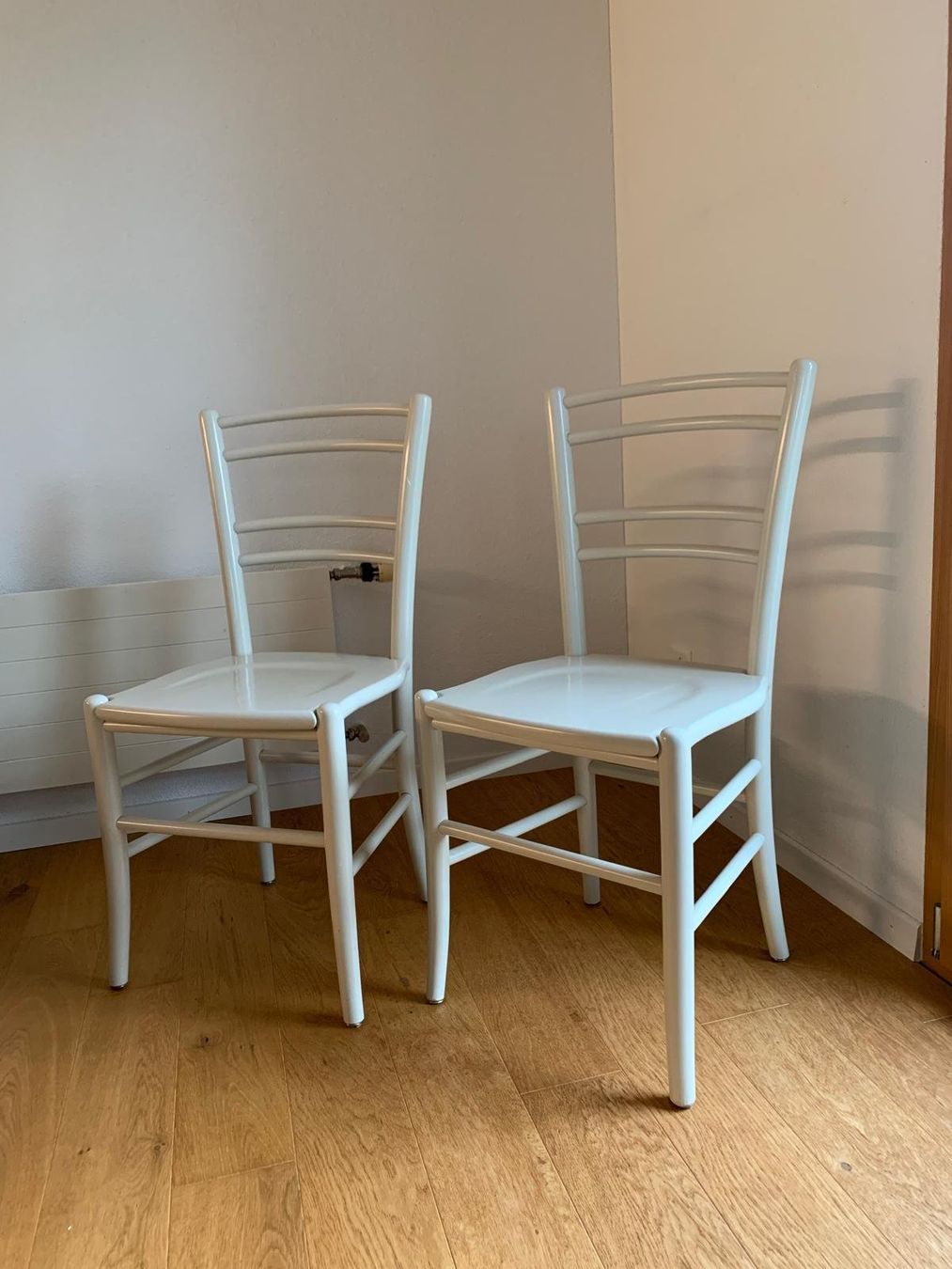 Sedie: 2 er Set Esszimmerstühle Holz – Usato da Grossdietwil venduto da fab_8bdy