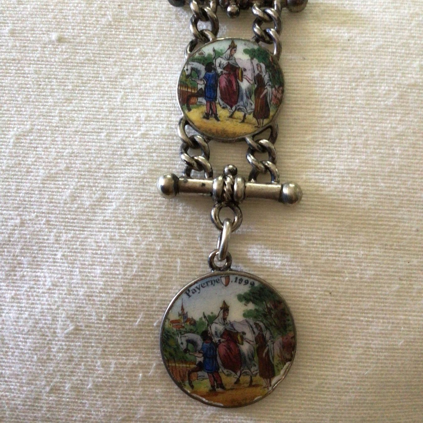 Bracciali & Braccialetti: antike  Anhänger – Usato da Zürich venduto da ArmariodeRuth_Senora 1