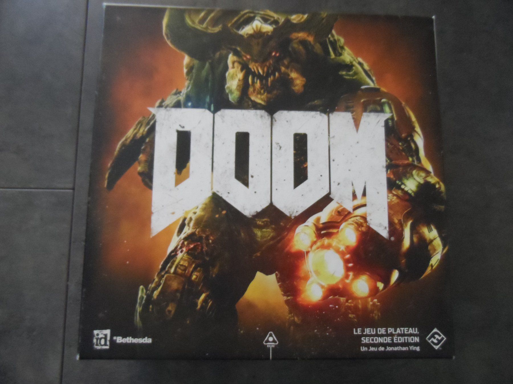 Giochi: DOOM jeu de palteau avec insert français RARE – Usato da Muraz (Collombey) venduto da Ping181