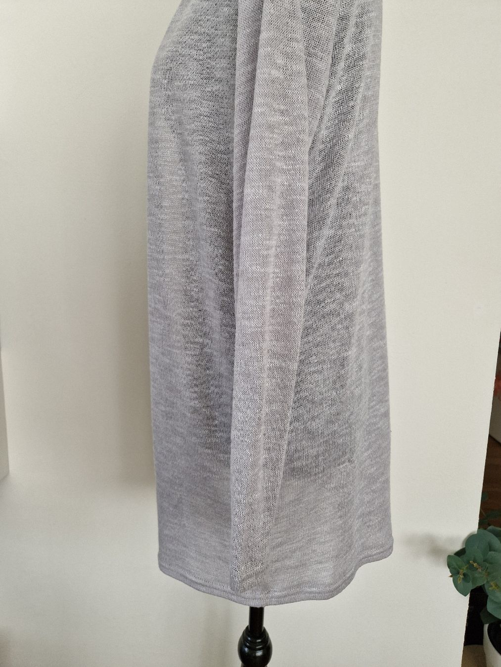 Lotti di vestiti: Tshirt und Cardigan, Gr. S – Usato da Nendeln venduto da allerliabschteszuegs 2