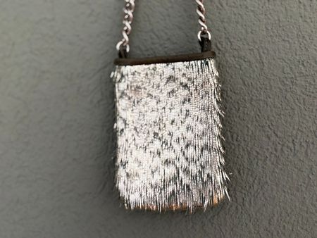 Mini Handy Tasche mit Fransen in Metalloptik, Kette Metall
