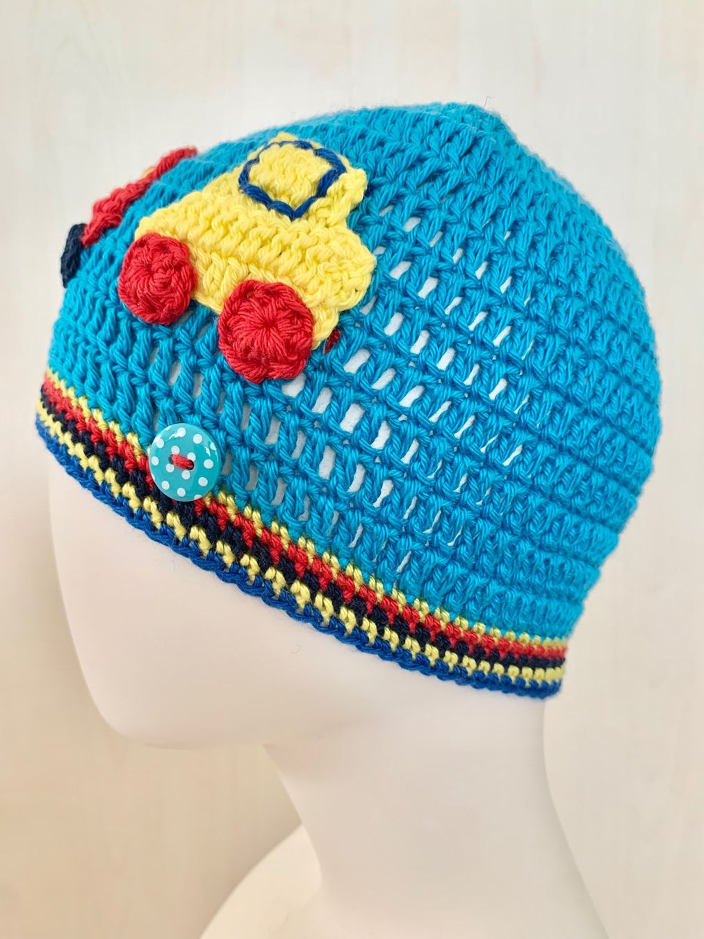 Altro abbigliamento per bambino: Kappe türkis mit Autos, Handarbeit, 100% Baumwolle – Nuovo e nell'imballaggio originale da Emmenbrücke venduto da swissmade-miracles 3