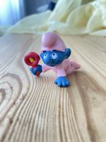 Schlumpf Baby mit Rassel (rosa)