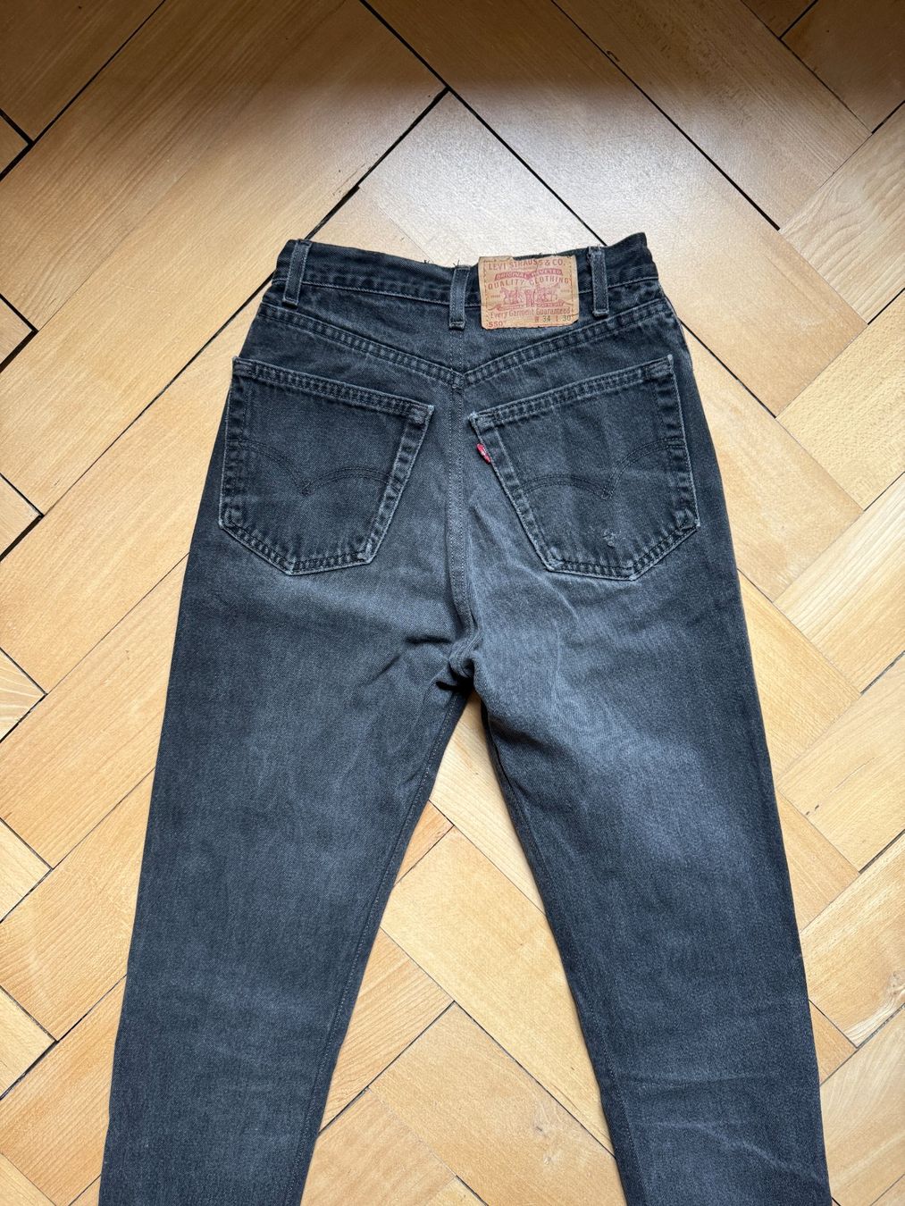 Levi's Jeans: LEVIS - Vintage Jeans schwarz W26 – Usato da Zürich venduto da Diazaio 2