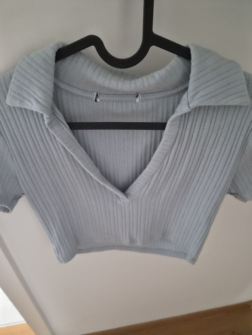 Zara T-shirt: Zara Crop T-Shirt – Usato da Altstätten SG venduto da melii._.98