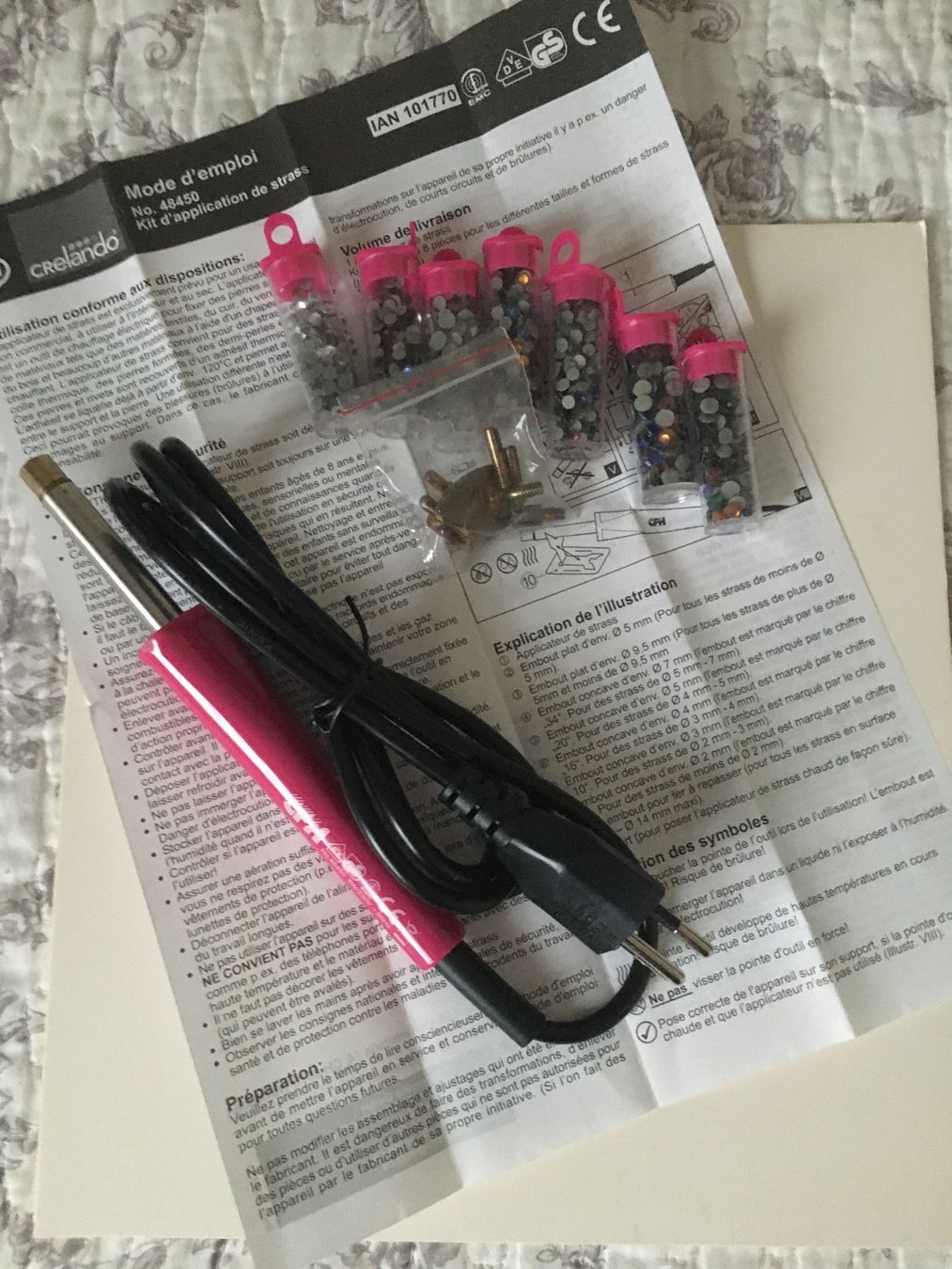 Kit bricolage: Kit d’application de strass – Usato da Aigle venduto da Barbiette 1