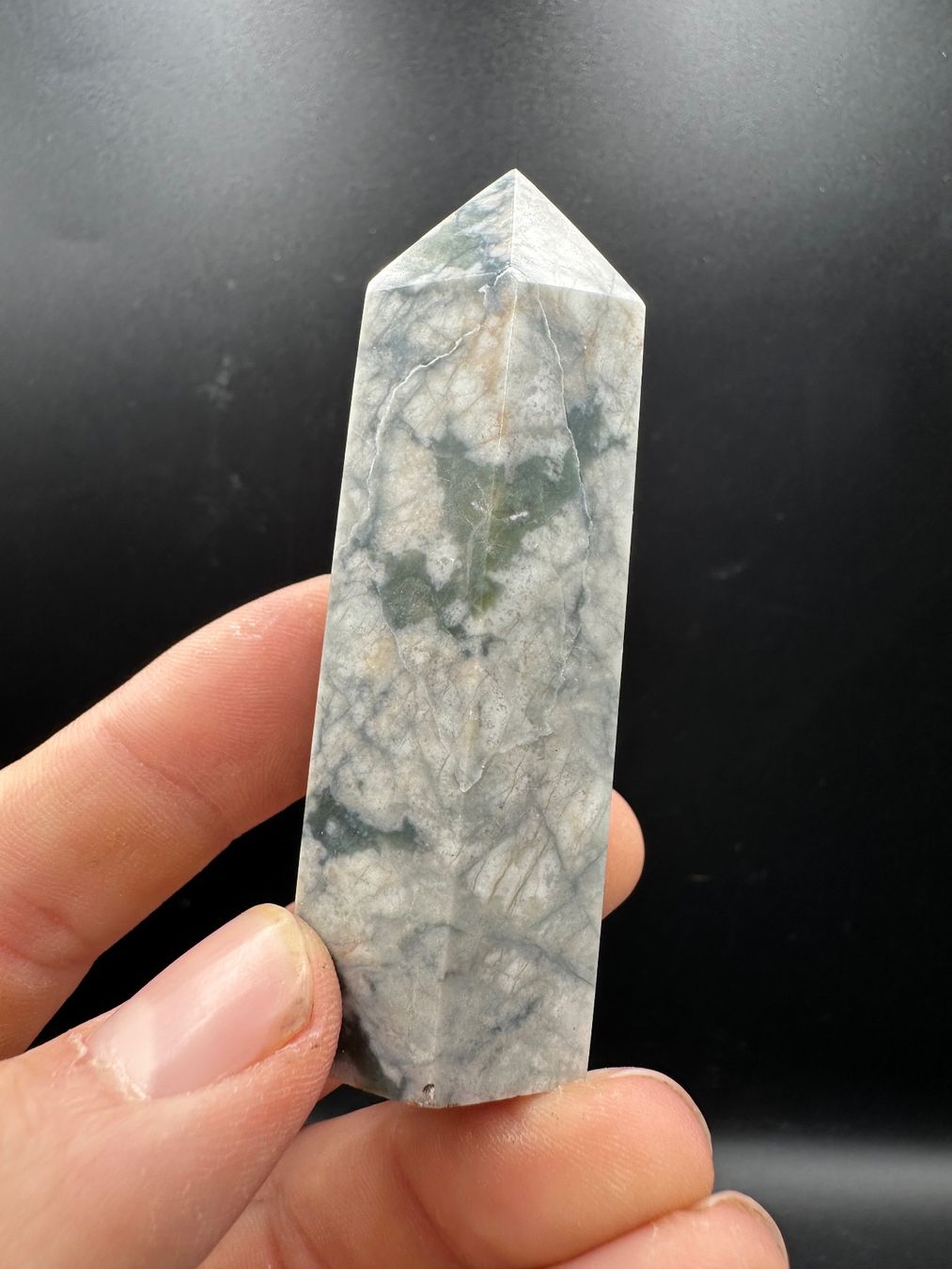 Minerali & Pietre curative: Tree stone Obelisk, Spitze – Nuovo e nell'imballaggio originale da Männedorf venduto da Handschmeichler