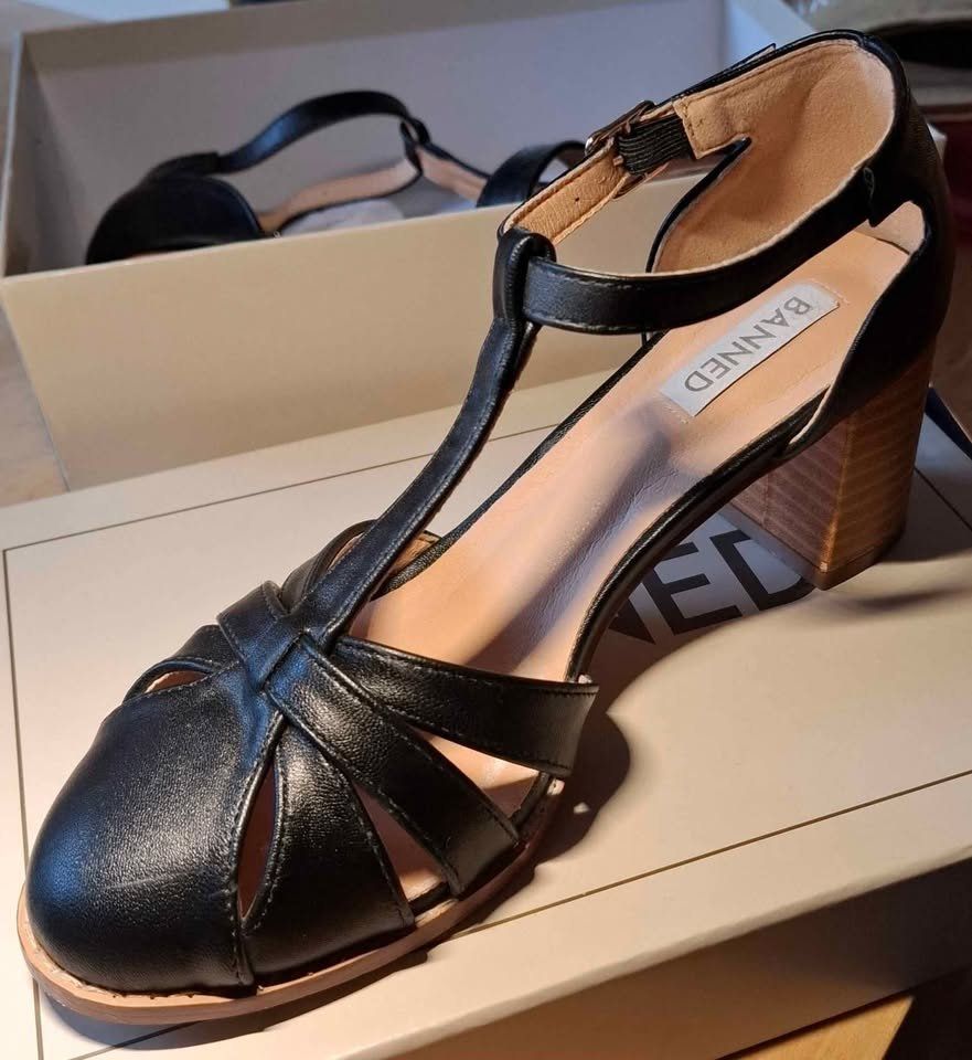 Scarpe da donna: Banned chaussures retro 37 – Usato da Vernier venduto da ack17