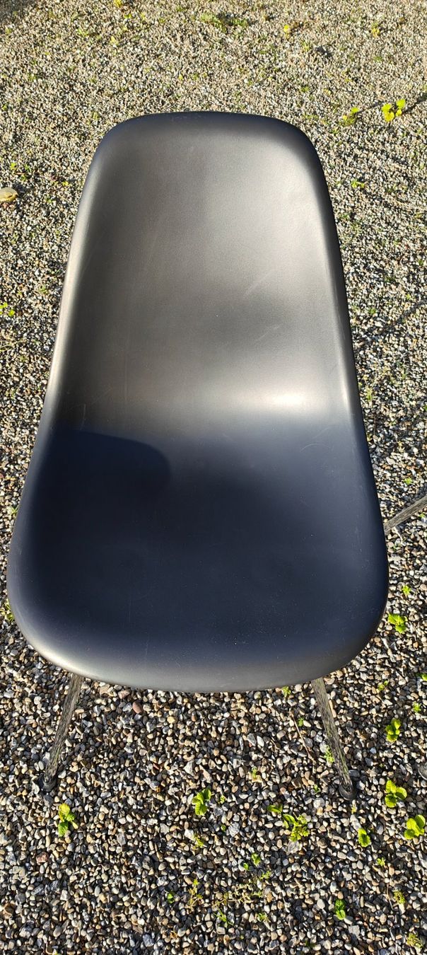 Eames Sedie: 6 Eams plastic chair original schwarz – Usato da Spiegel b. Bern venduto da Dumbolino0 4