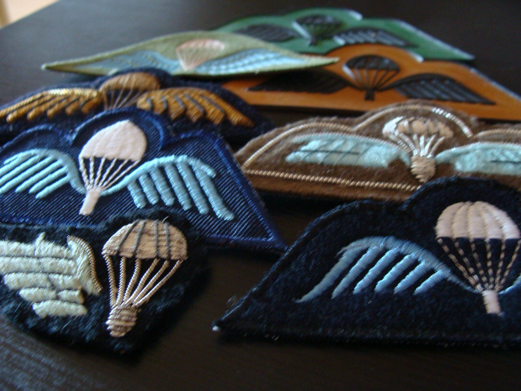 Placchette & Badge: Diverses pièces de l'armée Belges – Usato da Cuarny venduto da hen_g7hn 3