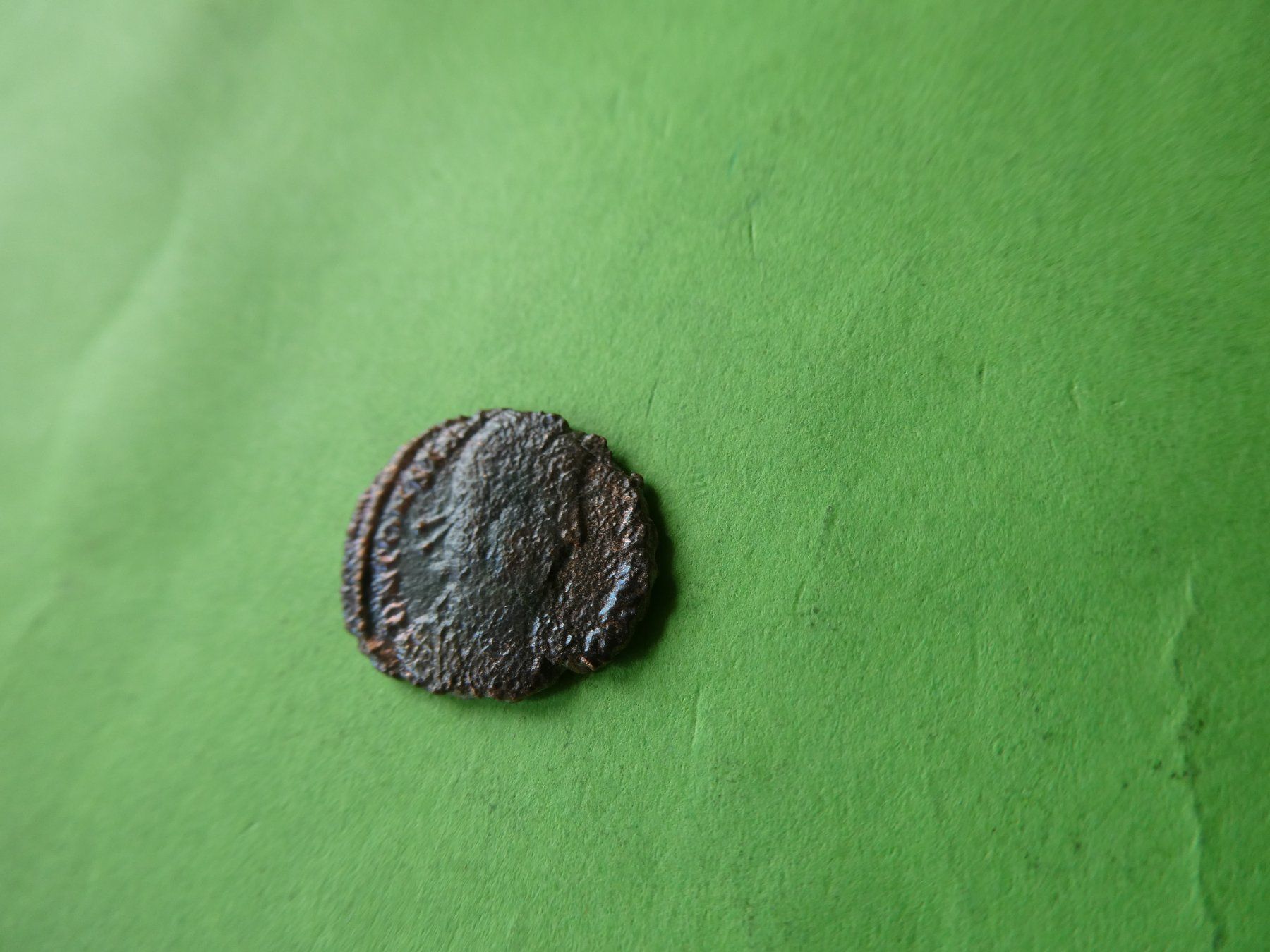 Alle Münzen: uralte Bronzemünze  15 mm     1.54 g – Gebraucht aus Hinterforst von Rohusri 1