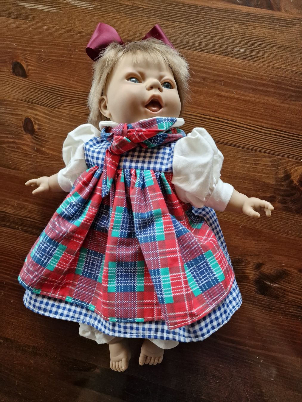 Bambole: Puppe  -  Mädchen mit grosser Haarschleife – Usato da Röthenbach i. E. venduto da Heureka5 1