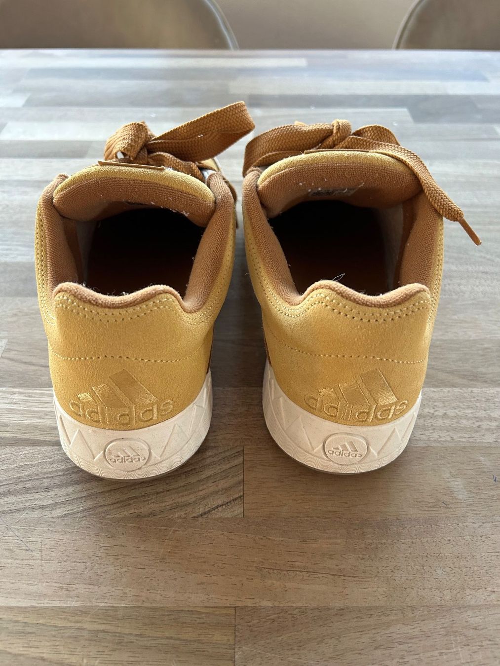 Adidas Scarpe da uomo: Adidas Adimatic Grösse 8, neuwertig – Nuovo (secondo la descrizione) da Oberwil-Lieli venduto da Mhd 2