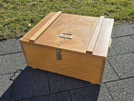Holzkiste, ideal für die Lagerung ,gfüttert mit Schaumstoff