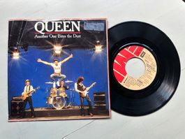 QUEEN tolle Another one bites the Single Kult 80's MERCURY