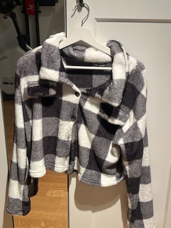 Übergangsjacke flauschig Grösse 36/S