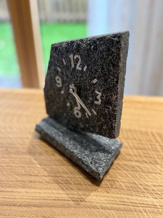 Orologi: Orologio in granito – Nuovo e nell'imballaggio originale da Davesco-Soragno venduto da dai_925z 4