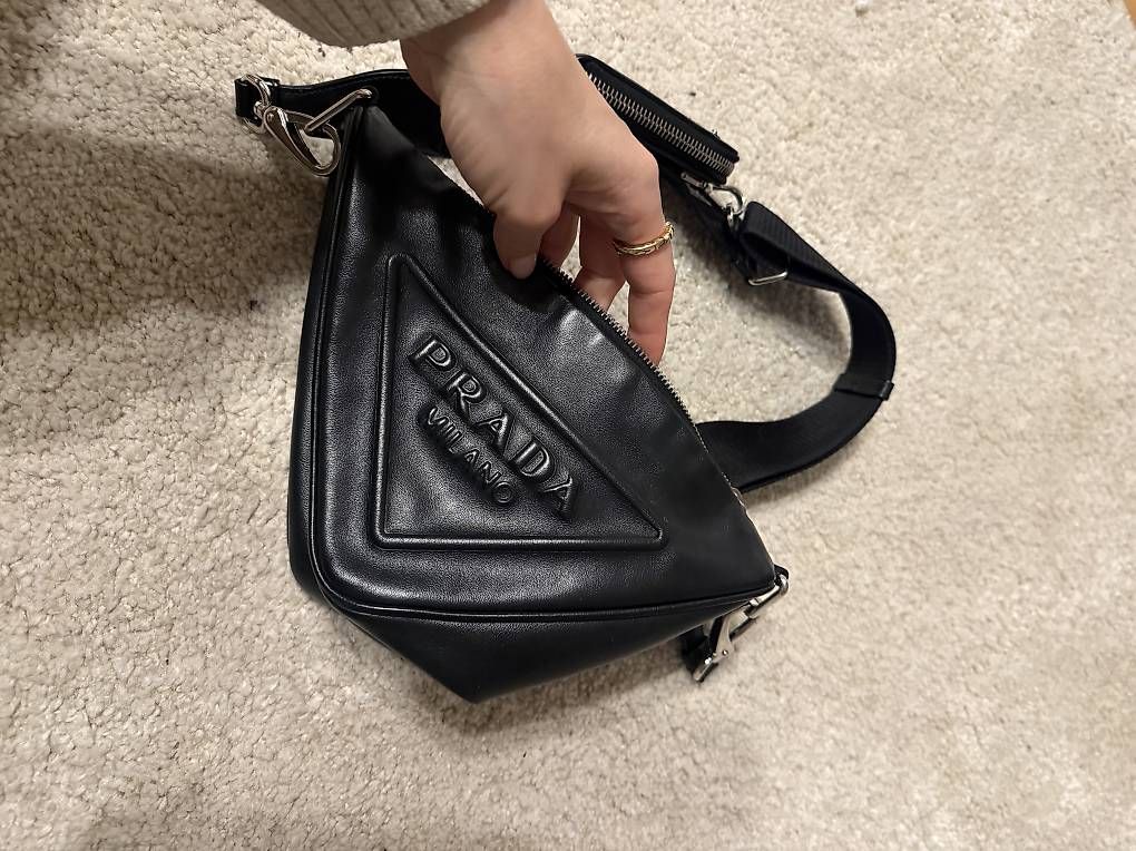 Prada Borse da donna: Prada Trinagle – Usato da Fribourg venduto da jan_jgw6 2