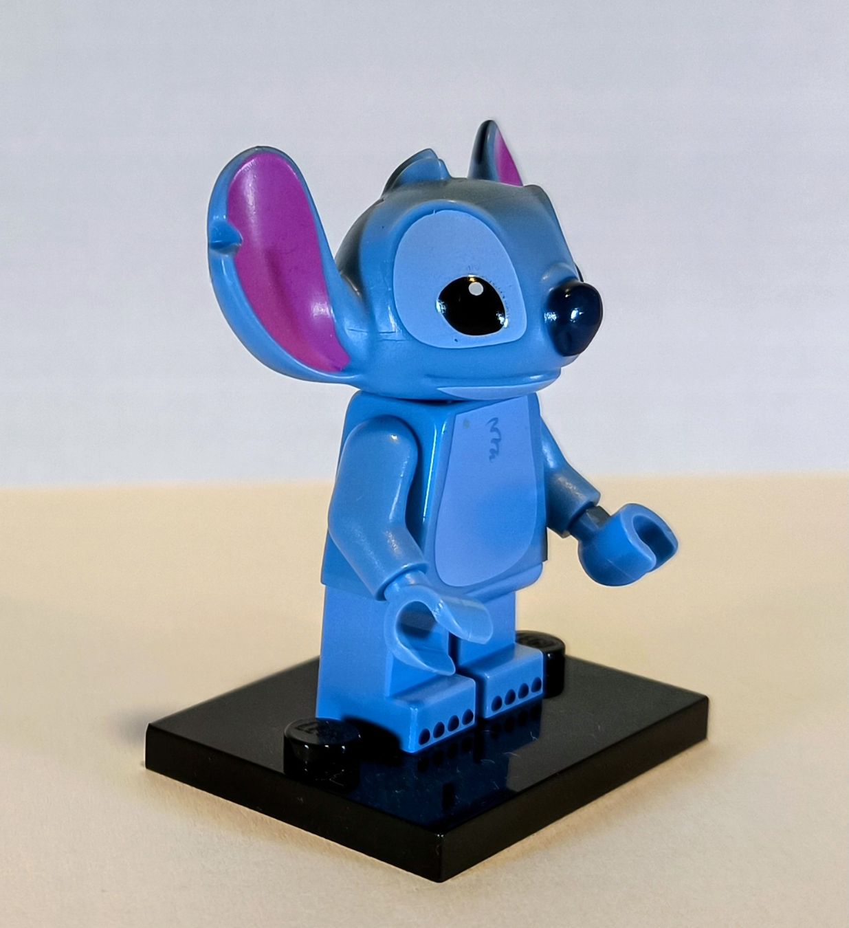 Lego Kit di costruzioni: Lego Minifigures Disney - Stitch – Usato da Muri AG venduto da Kramsi