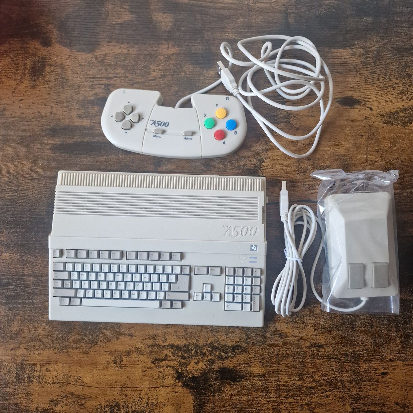 Commodore Konsolen: The A500 Mini Retro Games Computer Konsole – Gebraucht aus Zuchwil von div_x6s7 1