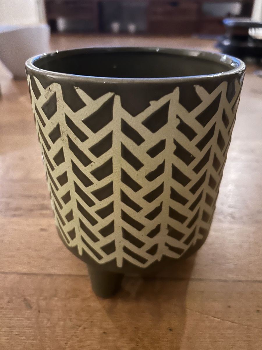 Vase & Récipients: Vase: olivegrün-hellgrün – D'occasion à Lachen SZ par Manuela_15