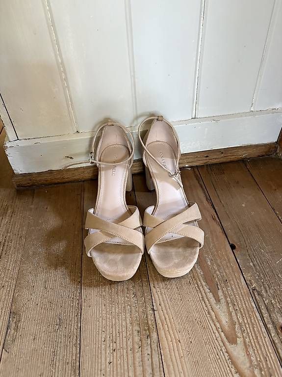 Scarpe da donna: Sommerpumps, Gr. 37, beige – Usato da Uttwil venduto da tam_59m9