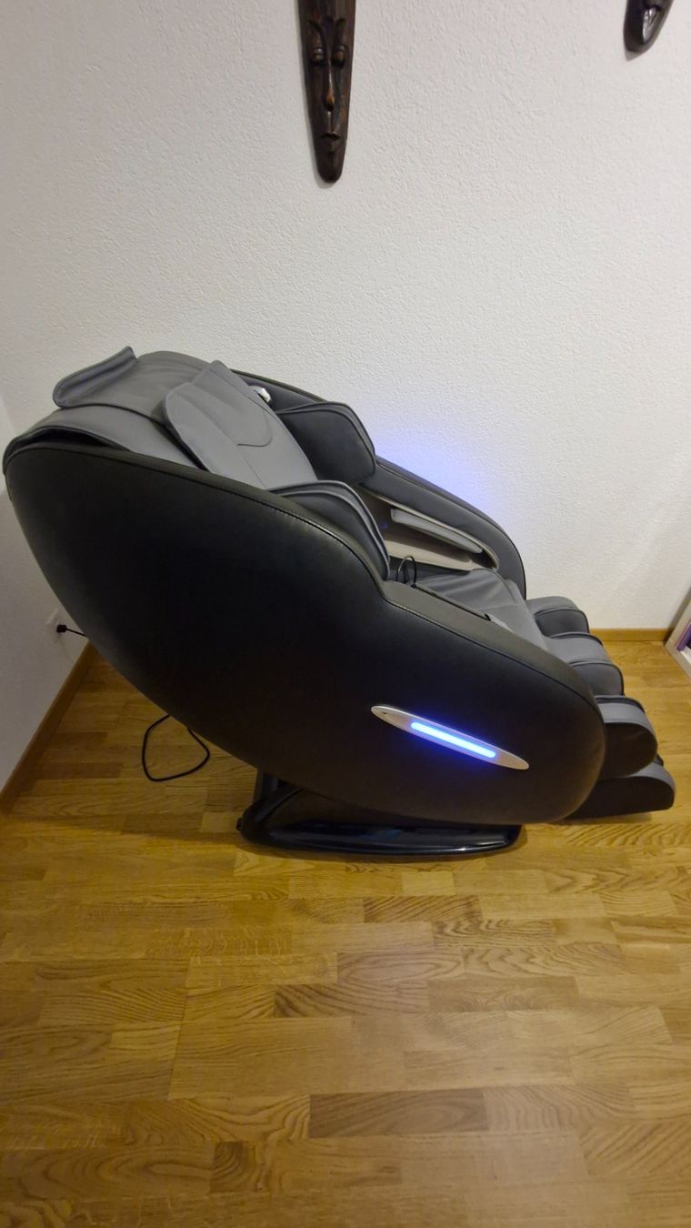 Poltrone: Alpha Techno AT-8500 Premium Massagesessel – Usato da Adliswil venduto da elgreen 2