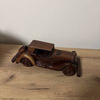 Modellino auto depoca in legno  artigianale, vintage