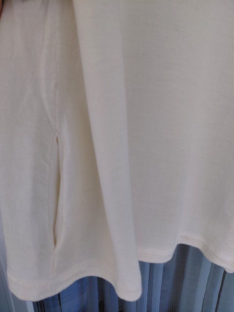 Celine Pulls & Sweat-shirts: Pullover CELINE,CH-Gr.42,160 Fr. – D'occasion à Bülach par reguskon 2