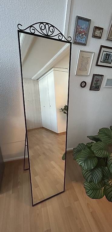 Ikea Specchi: Standspiegel – Usato da Utzenstorf venduto da Christa.3427