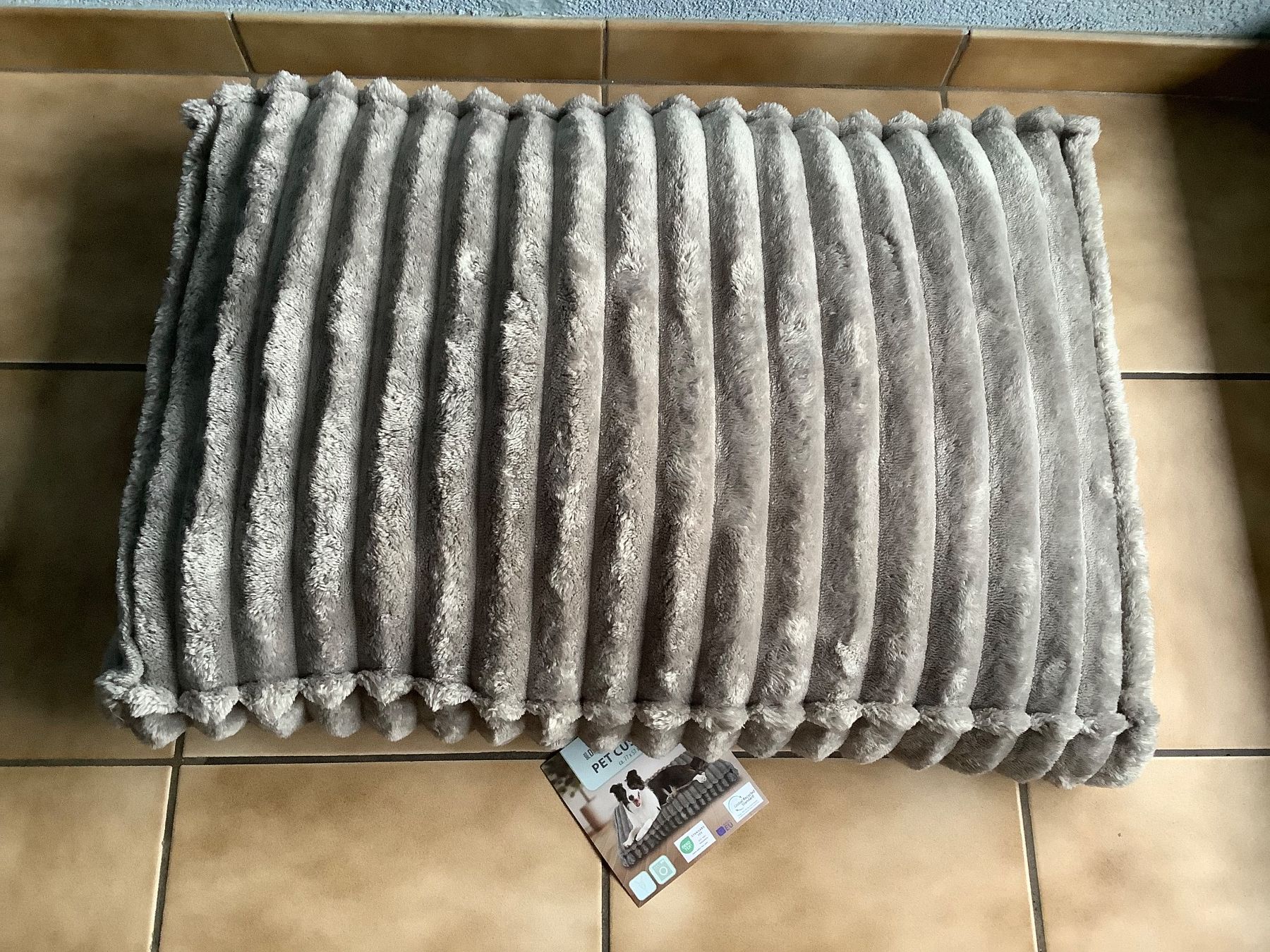 Liege- & Schlafplätze: LIT - COUSSIN - DODO pour chiens - NEUF étiquette – Neu (gemäss Beschreibung) aus Le Lignon von Gwen77
