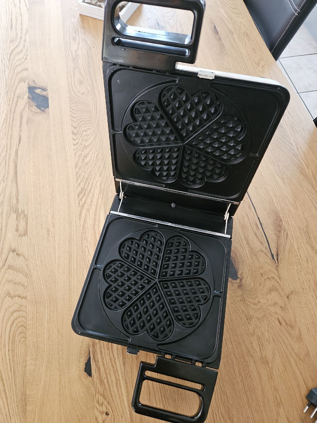 Küchengeräte: Brätzel Waffeleisen – Gebraucht aus Alterswil FR von Farmer1992. 2