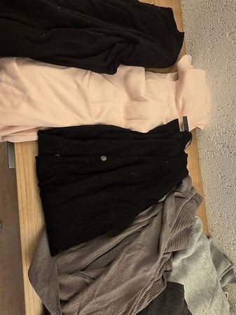 Kleiderpaket aus Jäckli und T-shirt