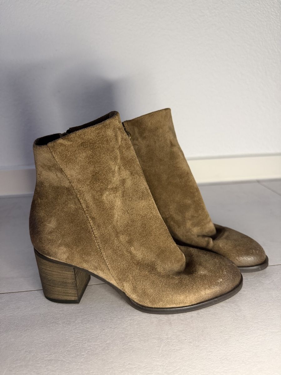 Damenschuhe: Braune Leder Stiefeletten mit Absatz – Neu (gemäss Beschreibung) aus Rorschach von Tara234 2