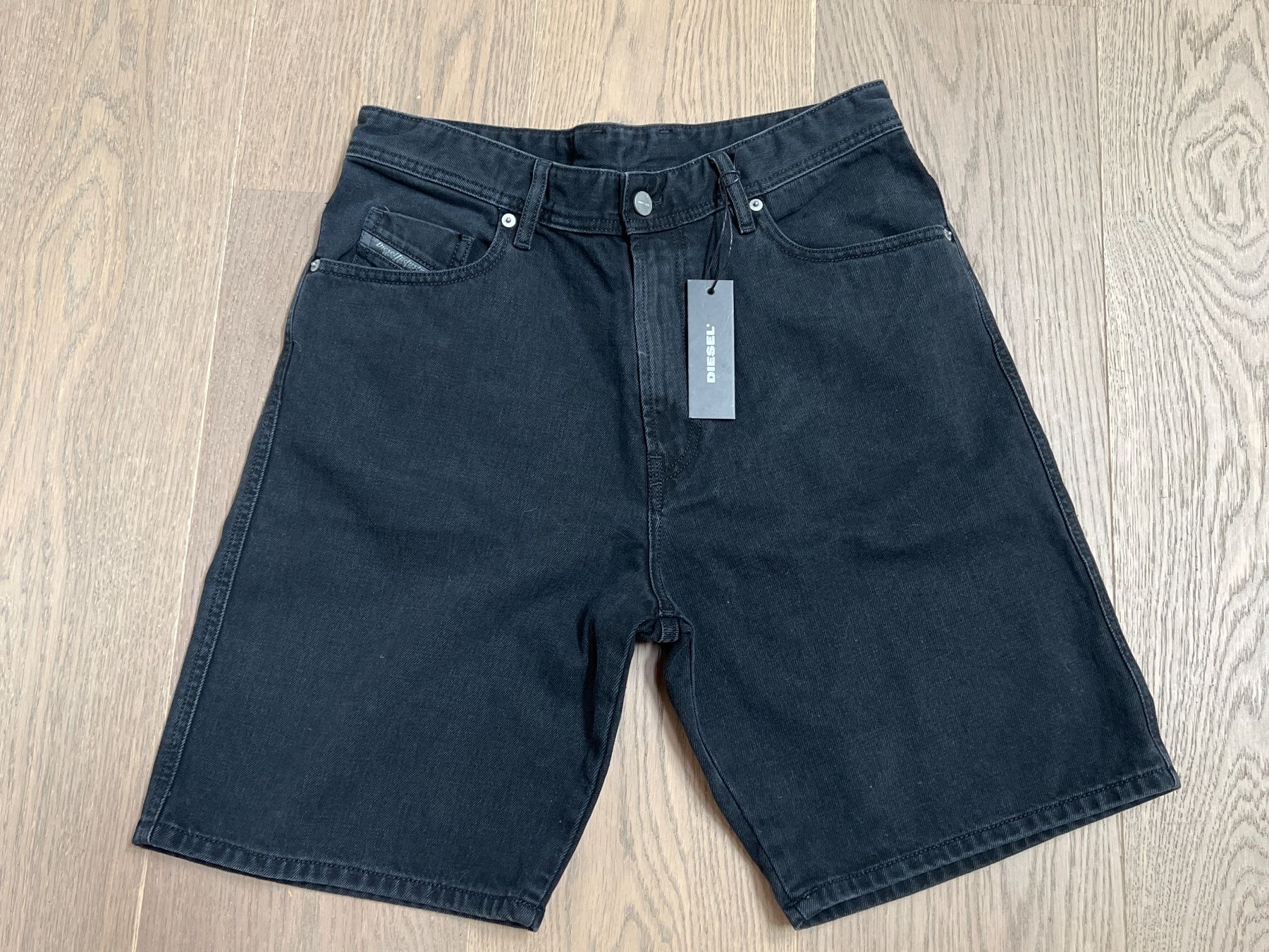 Diesel Hosen: Diesel Shorts Gr.29 - Neu – Neu und originalverpackt aus Visp von bluenero