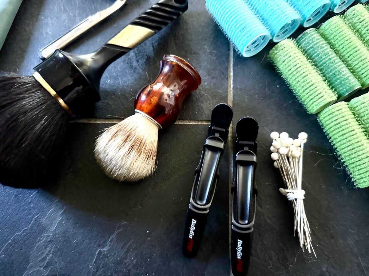 Altro per la cura dei capelli: Coiffeur Profi Set - Ideal für Einsteiger -TOP – Nuovo (secondo la descrizione) da Gurmels venduto da topsommer 2