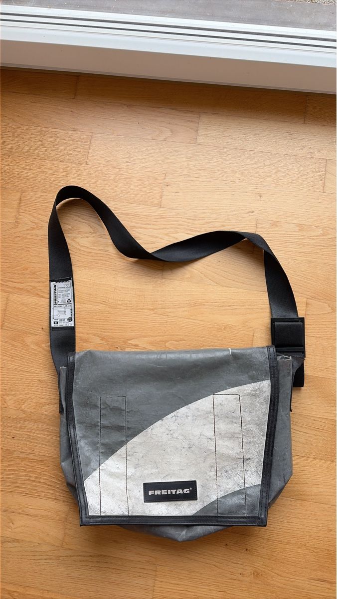Freitag Taschen: Freitag Tasche grau used – Gebraucht aus Winterthur von Meierdar