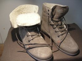 DAMENSCHUHE GEFÜTTERT, NEU UNGEBRAUCHT,18 CM HOCH,  GR 39/40