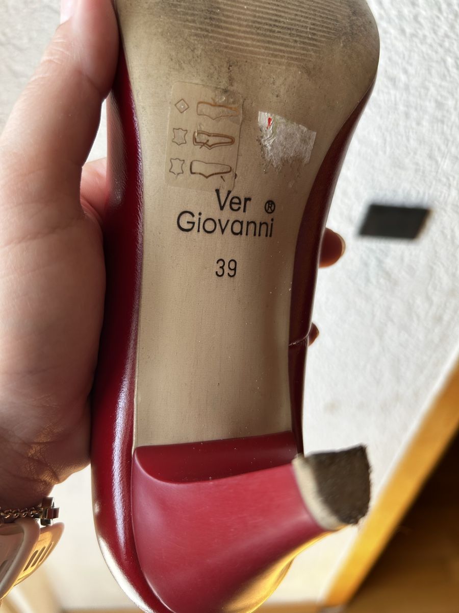 Scarpe da donna: Rote Leder Pumps Gr. 39 Absatzschuhe – Usato da Stettfurt venduto da Ewrozemil 4